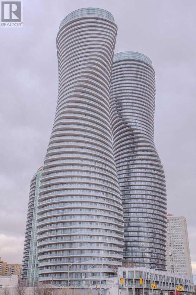 Building Photo - 50 Absolute Ave