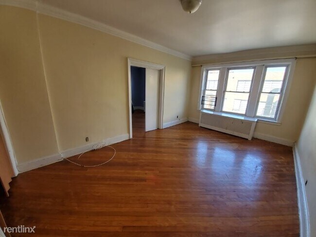 Building Photo - 50 Anderson St