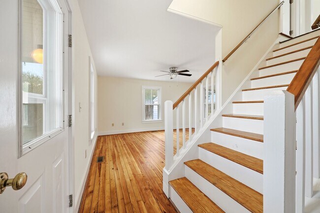 Foto del edificio - 1839 Spring Hill Rd