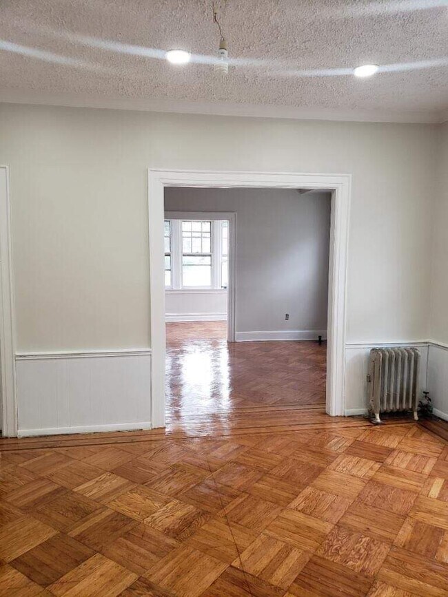 Building Photo - 1512 Brooklyn Ave