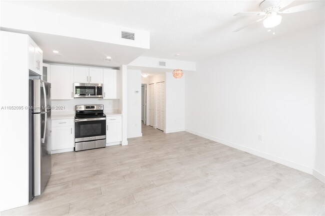 Building Photo - 3007 Bird Ave
