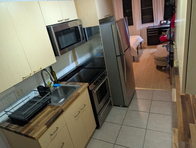 Photo - Ainahau Gardens - Fully Furnished Studio House