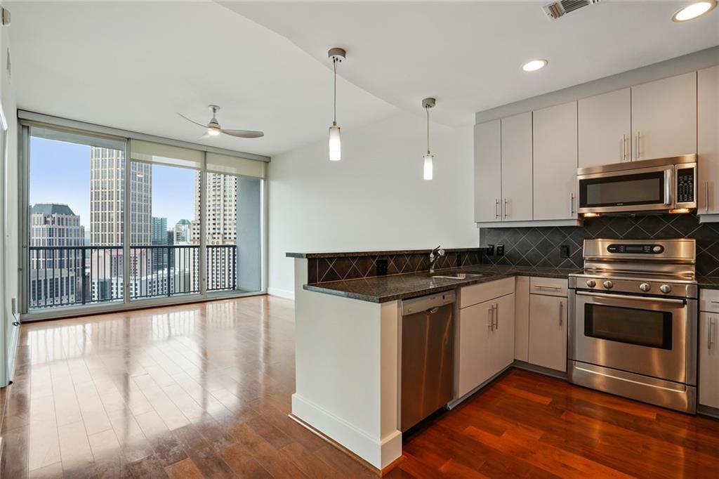 Primary Photo - 1080 Peachtree St NE