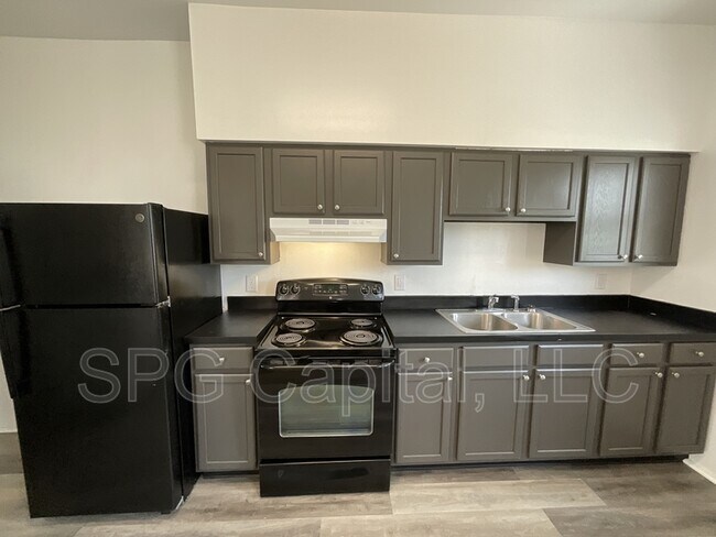 Foto del edificio - 156 Hamilton Ave