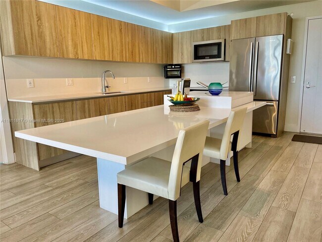 Foto del edificio - 2960 NE 207th St