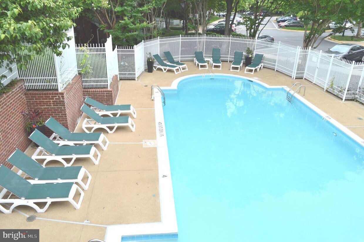 1645 International Dr Unit 319, McLean, VA 22102 Apartment for Rent