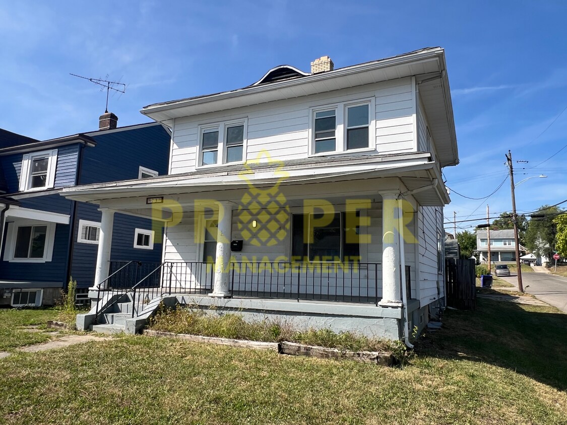 Foto principal - 3 bedrooms 1 bathrooms house for rent