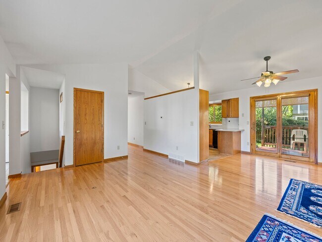 Building Photo - Wonderful 4-Bed, 3-Bath Home in Fort Collins