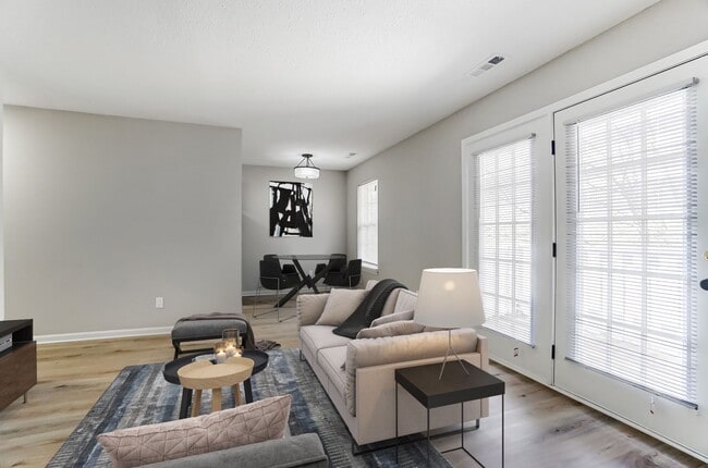 Building Photo - Renovated 2 Bedroom with Washer + Dryer Av...