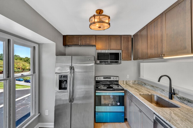 Building Photo - 5184 Winterberry Ct