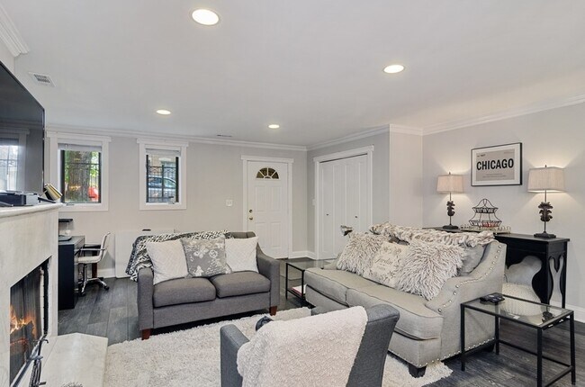 Foto del edificio - 1342 W Webster Ave
