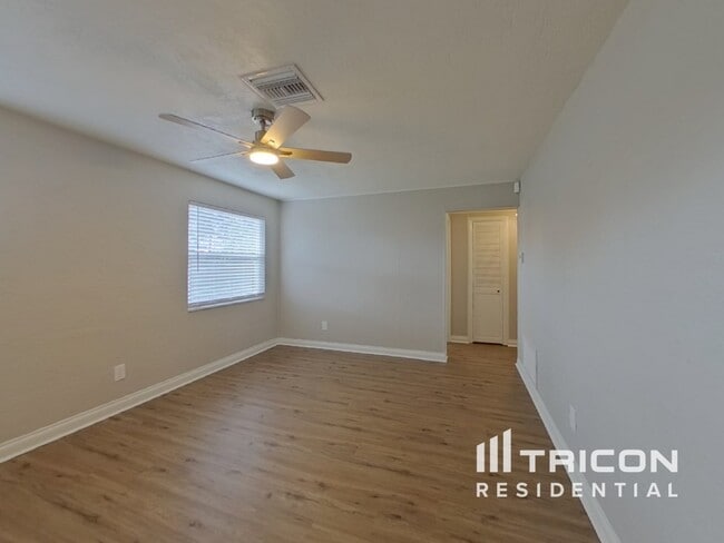 Foto del edificio - 7210 10th Ave N