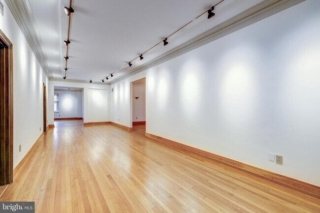 Foto del edificio - 2101 Connecticut Ave NW