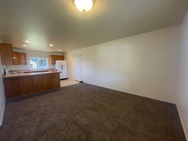 Foto del edificio - Now renting 2 bedroom House
