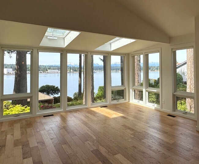 Building Photo - Stunning completely remodeled waterfront P...
