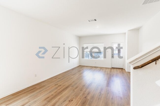 Building Photo - 500 Arnage Dr