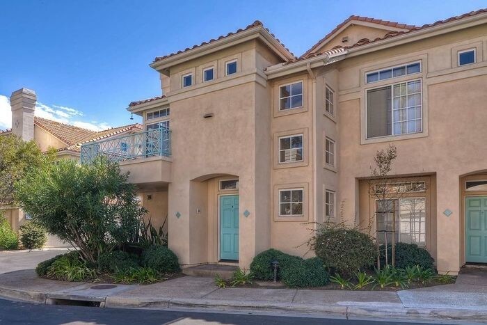 Foto del edificio - 2 Bedroom 2 Bathroom Condo in Sabre Springs