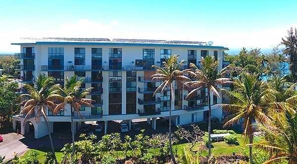Oceanfront penthouse condo connected to beach - 2405 Kalanianaole Ave