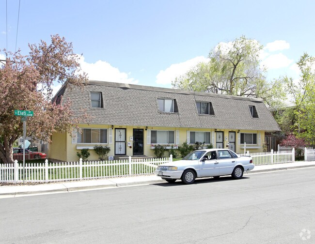 Foto del edificio - Elati Street Townhomes