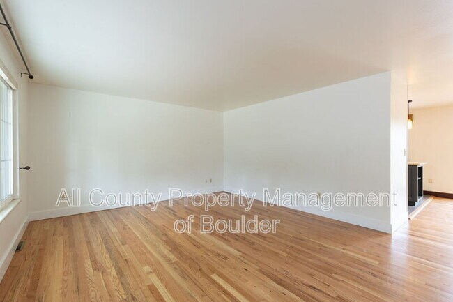 Building Photo - 240 Cimmaron Way