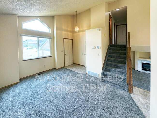 Building Photo - 759 Descendant Dr