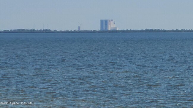 Foto del edificio - 6850 US-1