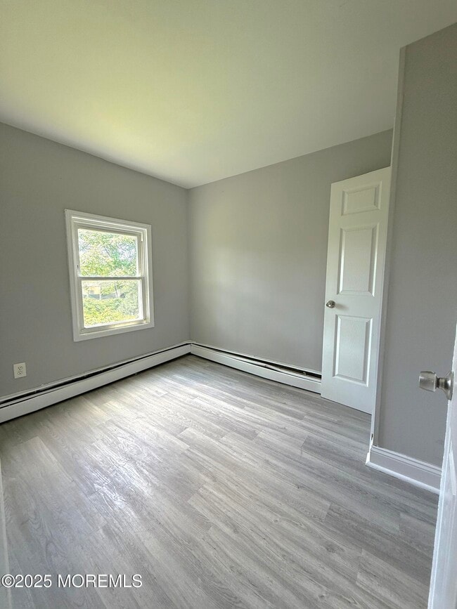 Building Photo - 152 Long Branch Ave