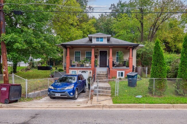 Building Photo - 608 Opus Ave