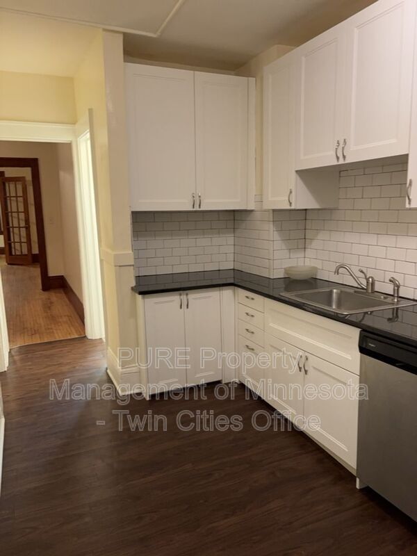 Foto del edificio - 712 W 32nd St
