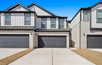 Building Photo - 2725 Woodall Dr