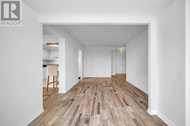 Photo du bâtiment - 135 Hillcrest Ave