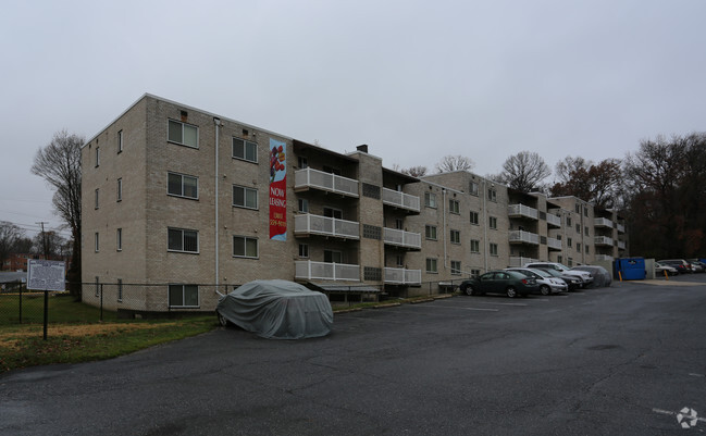 Dean Manor Apartments Apartments Hyattsville, MD