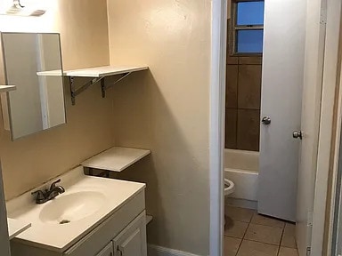 Foto del edificio - 13725 NE 3rd Ct