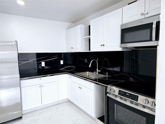 Building Photo - 22300 SW 117th Ave