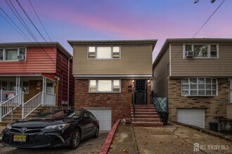 Building Photo - 360 Cator Ave