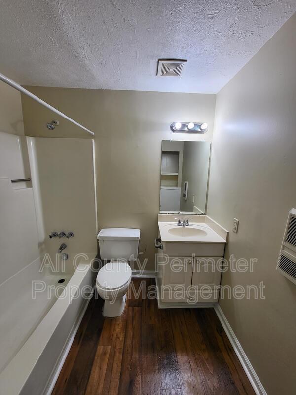 Building Photo - 433 Gresham Rd SW