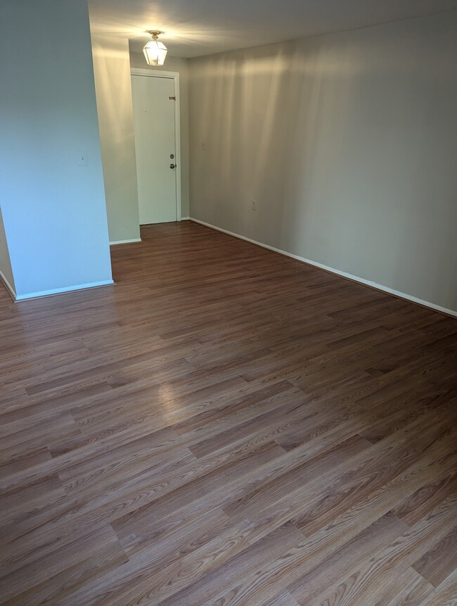 Building Photo - 18204 Swiss Cir