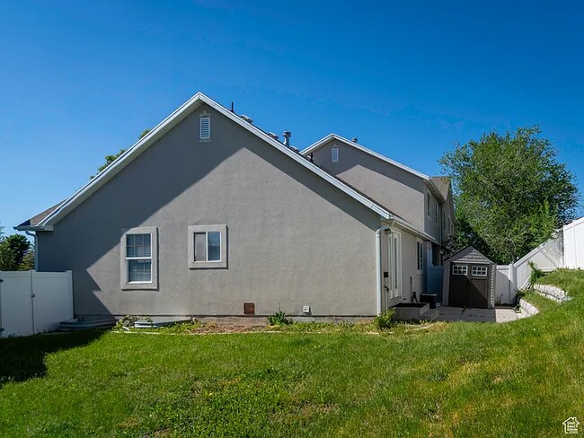 Building Photo - 3860 N Davencourt Loop