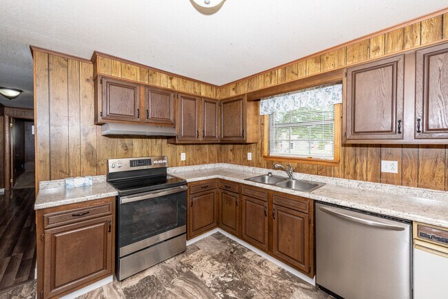 Foto del edificio - 2317 Piney Grove Church Rd