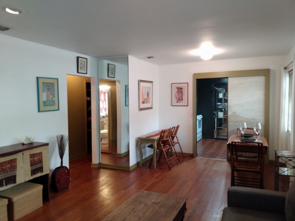 Primary Photo - 2919 Poinsettia Ave