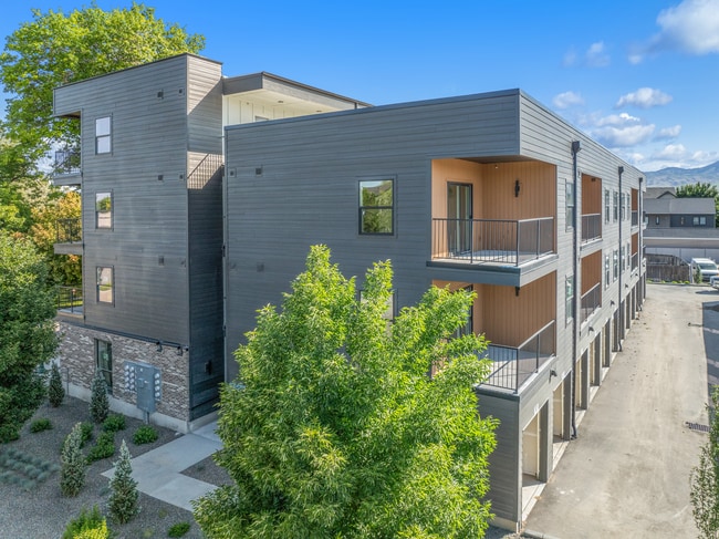 Building Photo - Luka Apartments