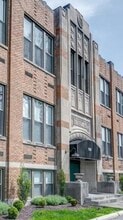 Building Photo - 920 E 62nd St
