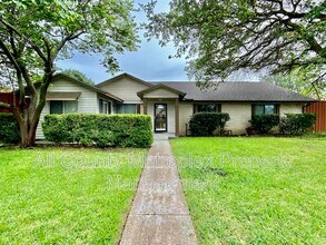 Building Photo - 1808 Serenade Ln