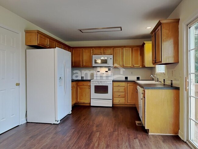 Foto del edificio - 157 Greenfield Rd