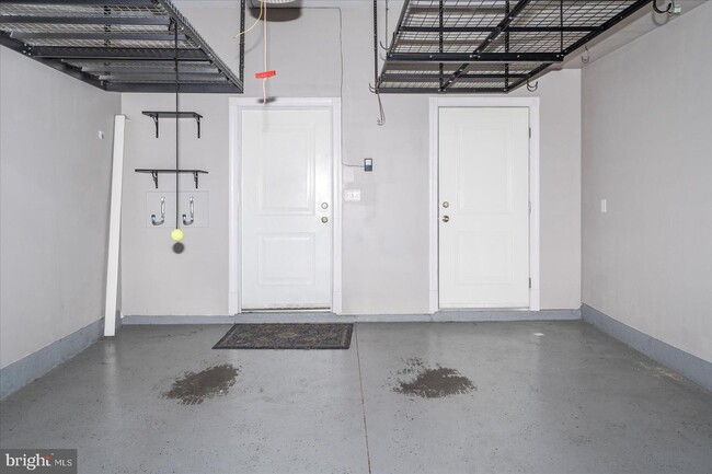 Building Photo - 404 Grundy St