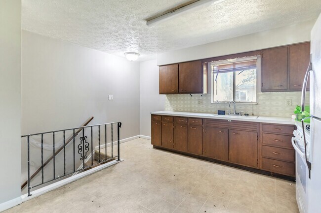 Foto del edificio - 4201 Cottage Grove Rd