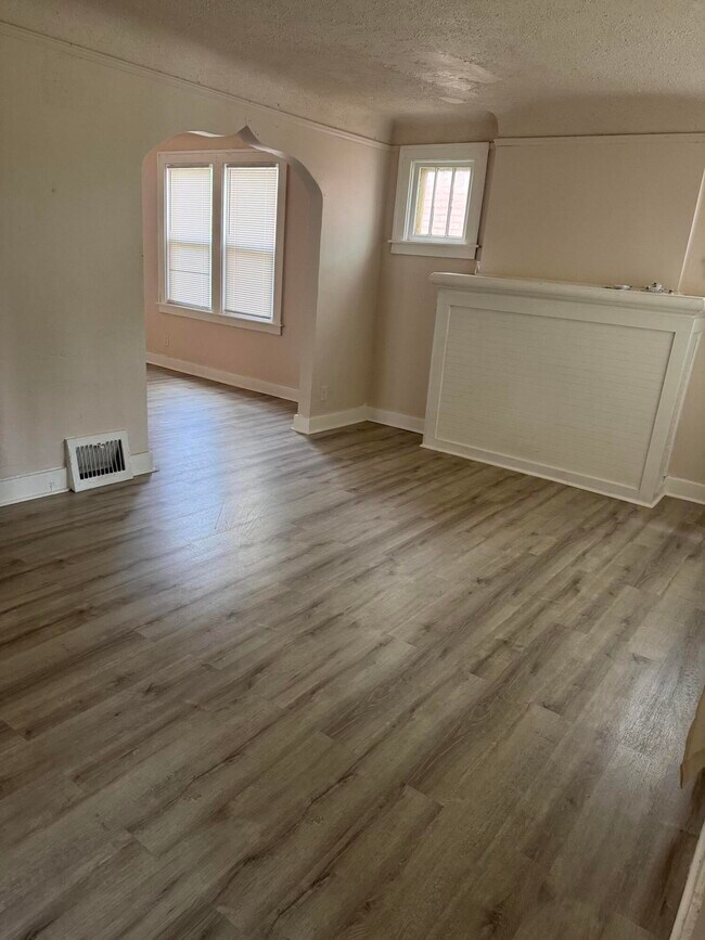 Foto del edificio - 15349 Cruse St
