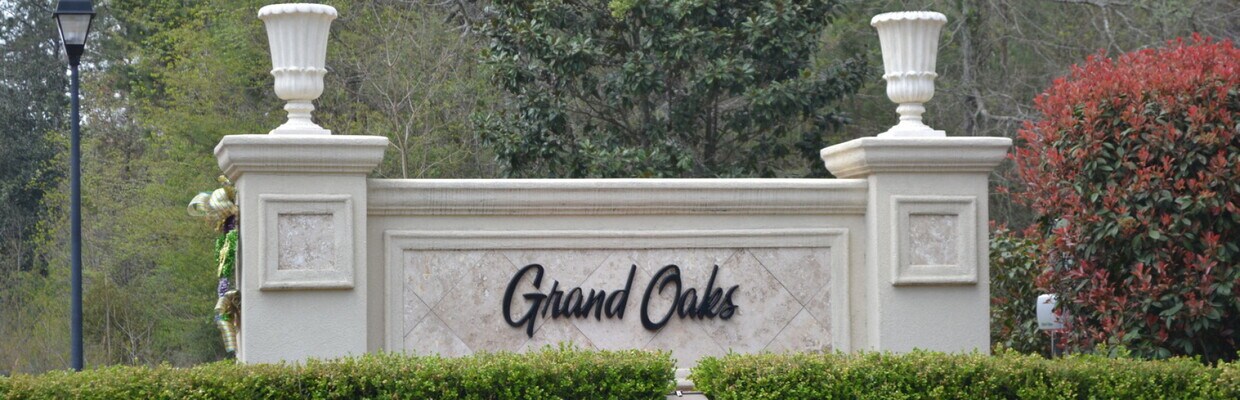 Foto del edificio - 717 English Oak Dr