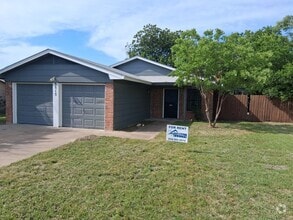 Building Photo - 3515 Plains Dr
