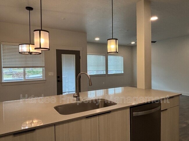 Foto del edificio - 3711 S Council Spring Rd